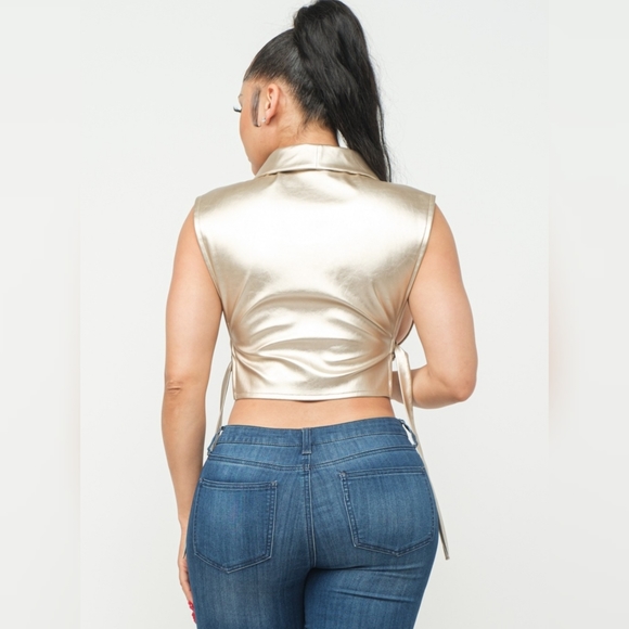 Gold Top💛 - Picture 3 of 3